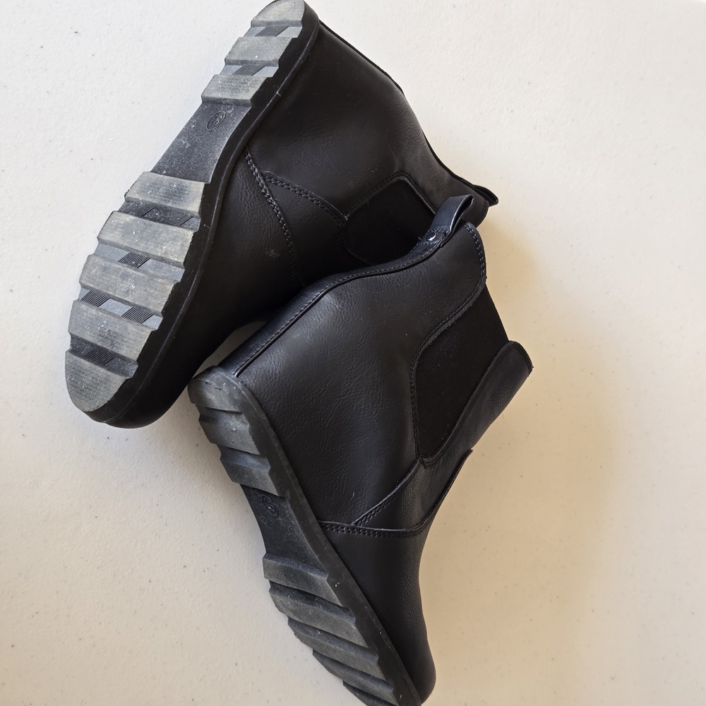 Universal Thread Black Wedge Ankle Boots - Picture 12 of 14